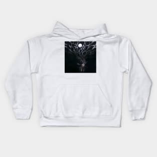 Scream in darkness under the moon cycle Kids Hoodie